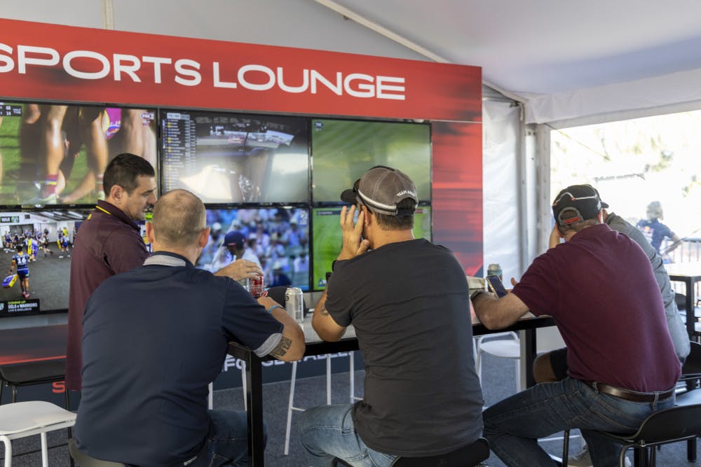 Gold Coast Sports Lounge Features