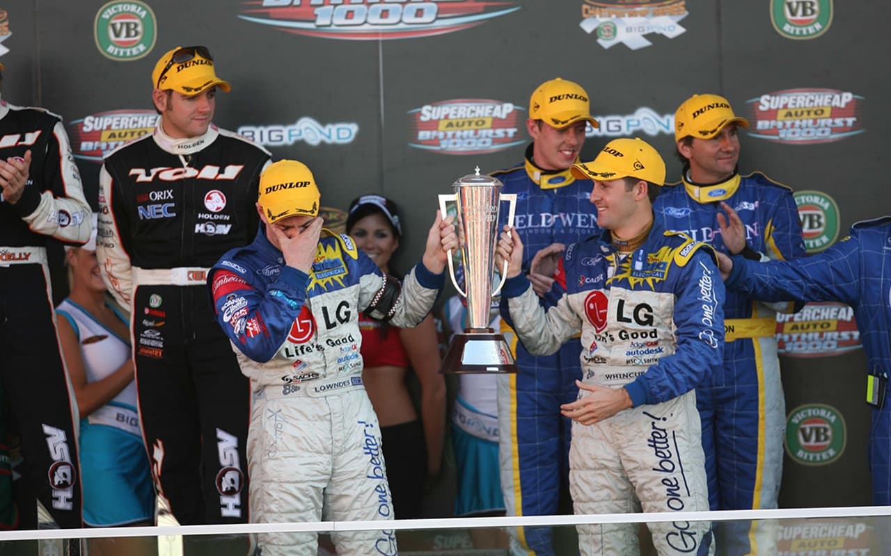 lowndes whincup emotion bathurst 2006 podium