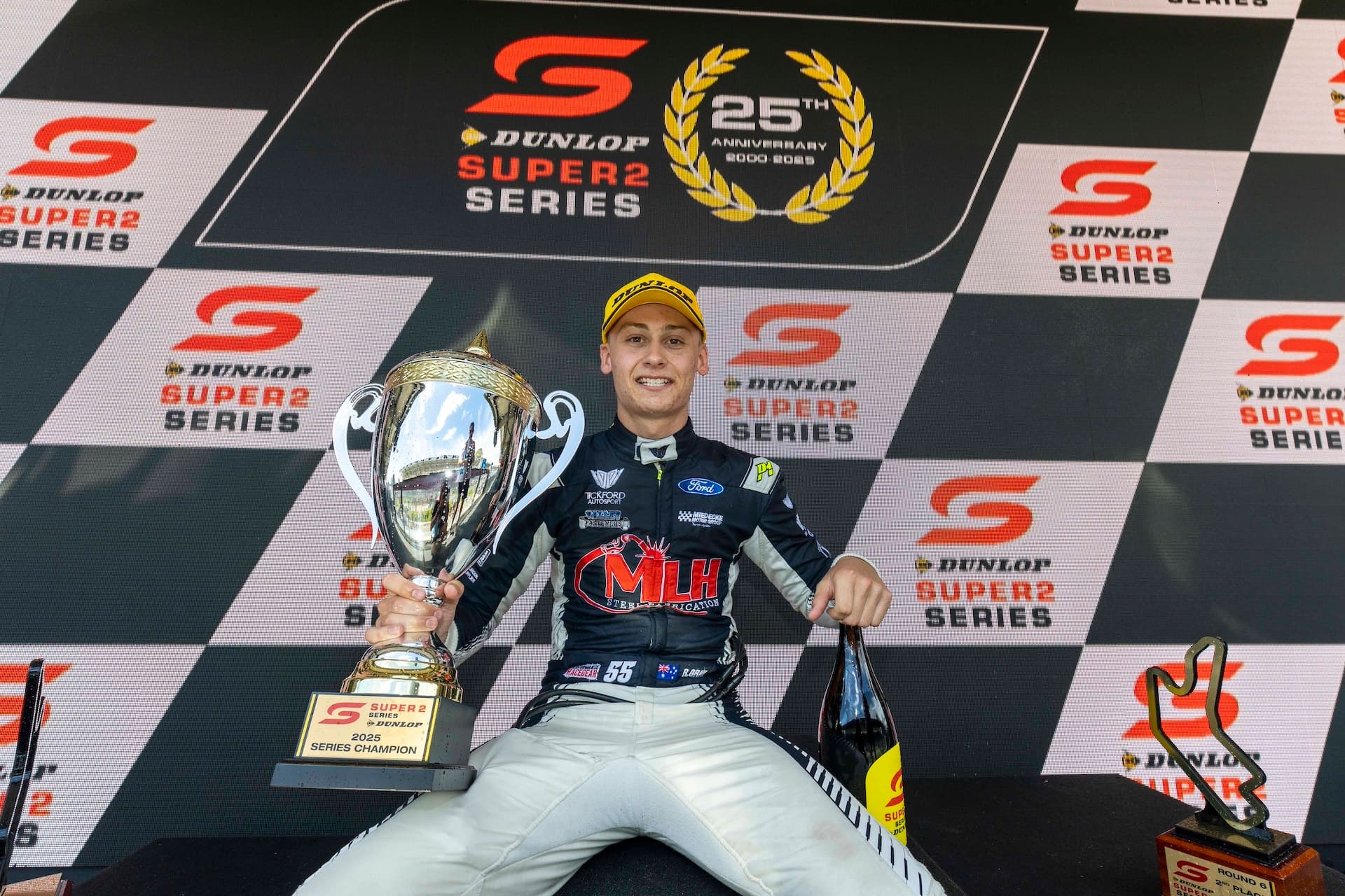 Podium-EV13-25-MH7 0752